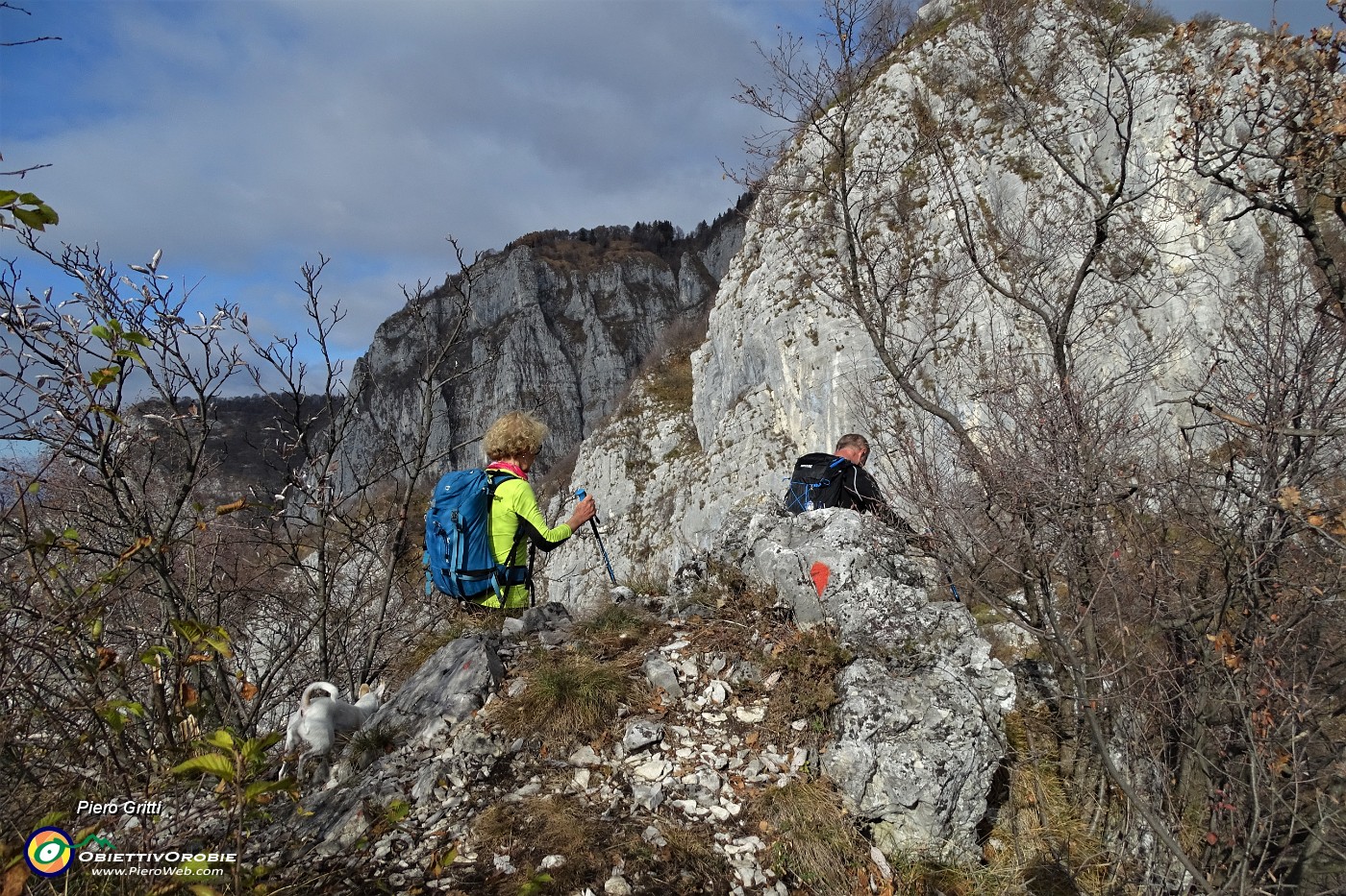 58  Andiamo ad aggirare a dx la vetta del Monte San Vettore.JPG